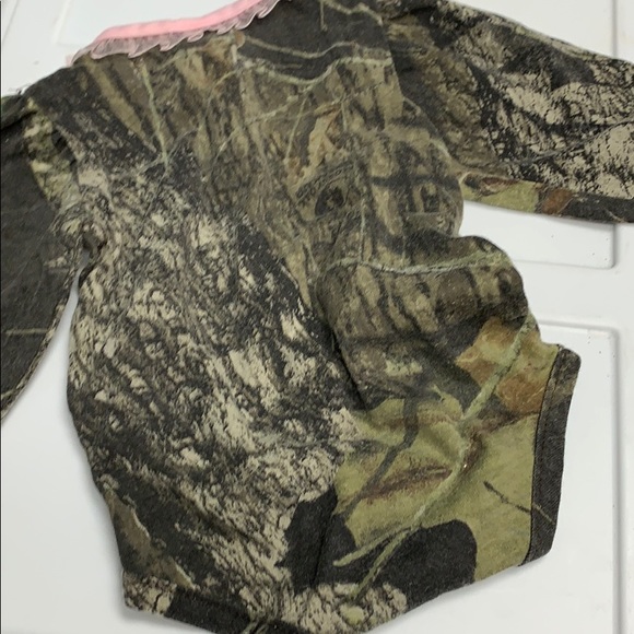 Jordan Lee One Piece Newborn - Picture 2 of 2